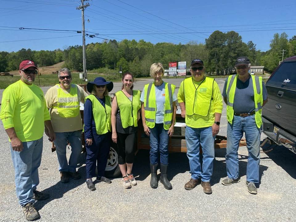 OurLTCV's tweet photo. Our LTCV team picked up CR 109 starting at the intersection of Ala Hwy  69 and CR 109 and working towards the 4-Way Stop. The team picked up  about 475 lbs of trash today. The team consisted of 7 volunteers to  pickup trash, with 2 vehicle drivers. https://t.co/TMSWbsd4Ah