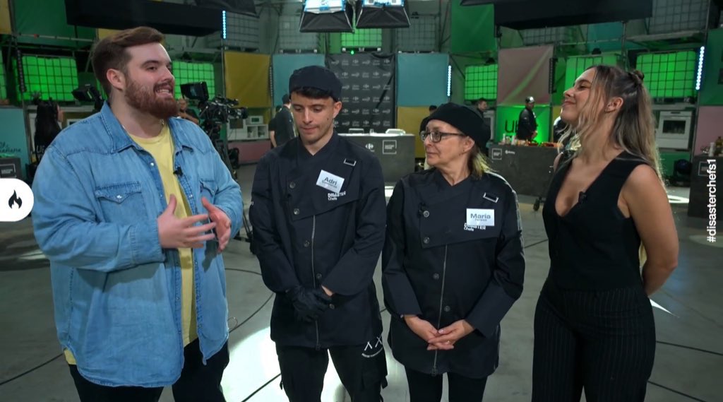 ecovidrio's tweet photo. Se confirma. Las madres siempre ganan y Adri Contreras también👏 ¡Felicidades y suerte en la final!
Y ya sabéis, la semana que viene seguiremos reciclando vidrio en Disaster Chefs ♻️
#DisasterChefs1 https://t.co/CmKmIXk0O8