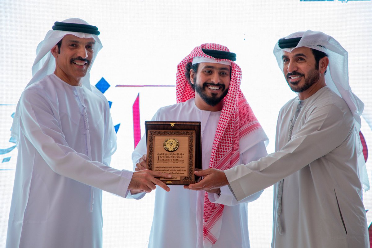 هيئة الأعمال الخيرية العالمية تنظم حفلاً للأيتام بعنوان: "لمتنا غير في شهر الخير"، بحضور سعادة الشيخ محمد بن عبدالله النعيمي رئيس مجلس أمناء الهيئة، وبتشريف كريم من سعادة حمد من غليطة الغفلي رئيس مكتب صاحب السمو حاكم عجمان، وبحضور سعادة الدكتور خالد الخاجة الأمين العام للهيئة