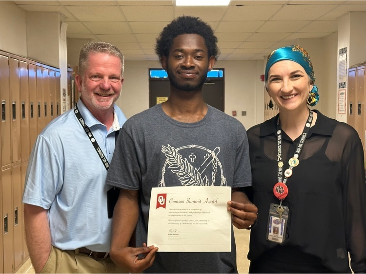 DelCityEagles's tweet photo. Congrats to Gideon Okutu. He was awarded the Crimson Summit Award for $1000 and the Dalton Viner Memorial Scholarship for $500. https://t.co/AJt0BTX4Gq