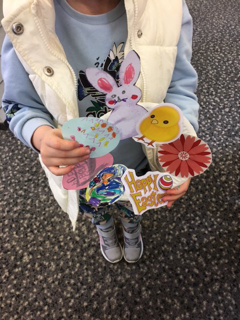 BromLibraries's tweet photo. At #BeckenhamLibrary last week Tom Goodman-Hill read lots of fantastic rabbit themed stories to us for Easter. Then we made some Easter Wreaths for our bedroom doors! It was great fun! @LBofBromley @Better_UK @Beckenham https://t.co/i264mHrU6w