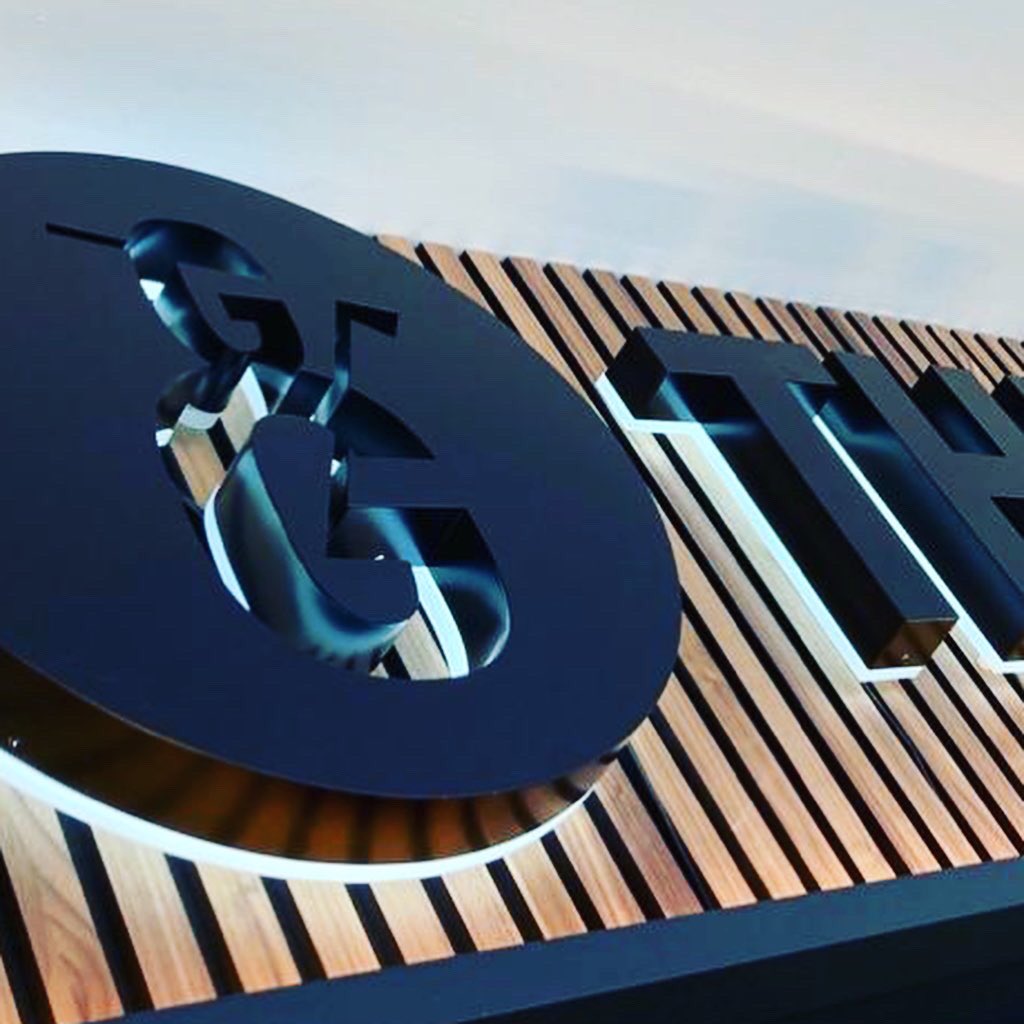 vvsltd's tweet photo. Recently completed works in Wimbledon for The Golf Groove  &amp; @gscontracts 

Halo illuminated entrance lettering, window graphics &amp; directional signs #signage #retailsignage #largeformatprinting https://t.co/9MVZ9mdDb2
