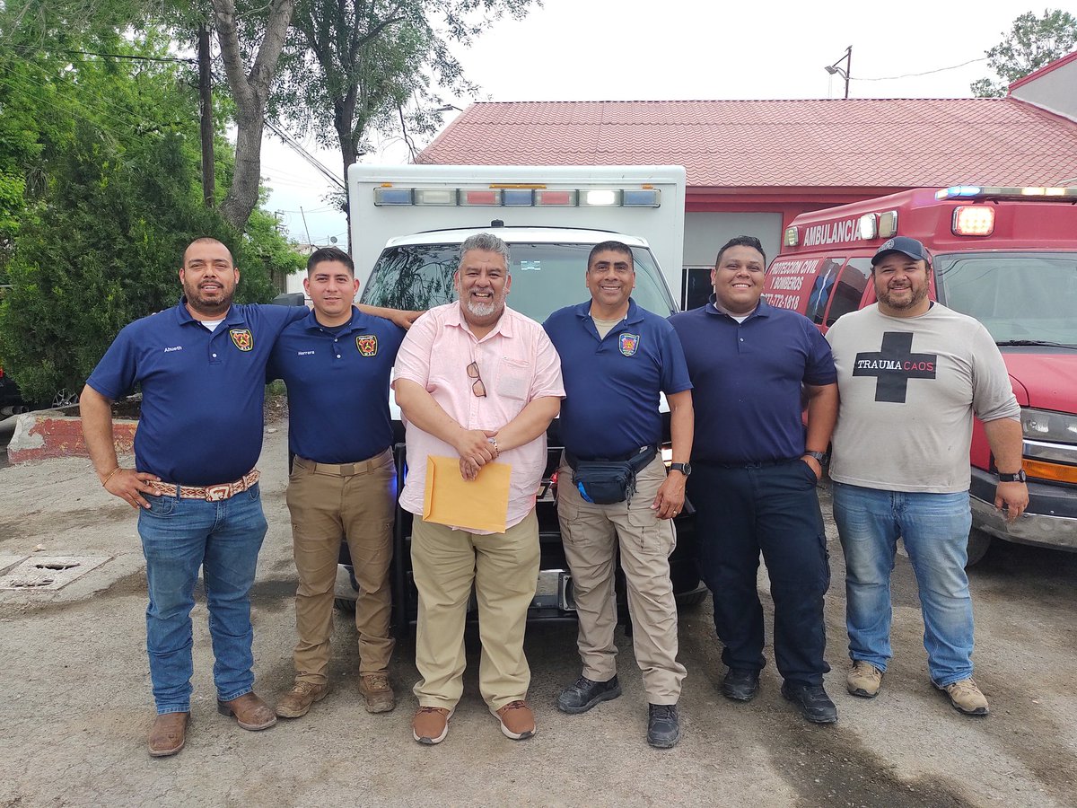 Recibimos de parte de la @fundación911Mexico equipamiento para nuestras unidades de cuidados intensivos.
Ejemplo de esto es el kit de camilla para paciente Bariátrico.
Gracias, serán bien utilizados.