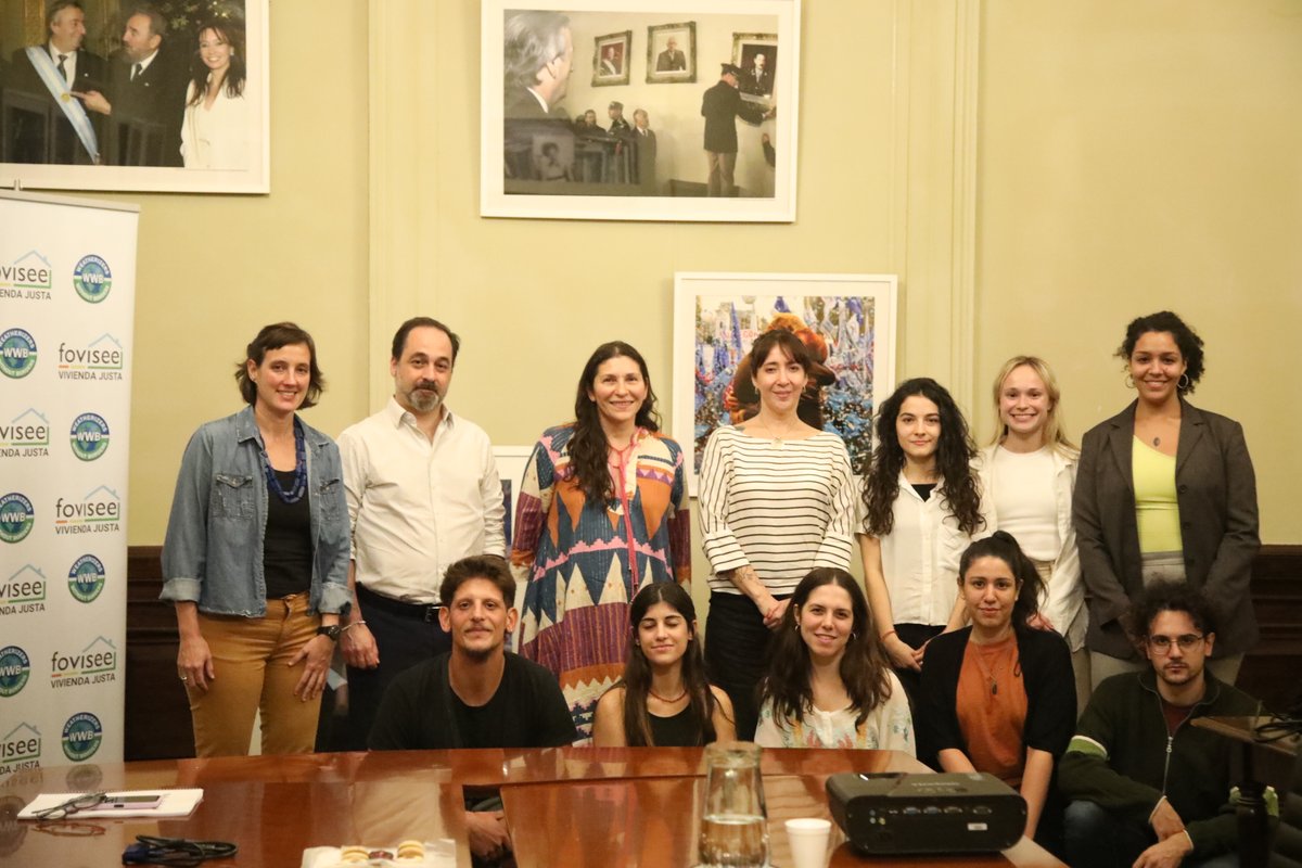 fovisee's tweet photo. 🏠Nos reunimos en el Congreso de la Nación con la Viceministra de Vivienda de Chile @tatirojasleiva y con la Diputada Nacional @monicafmacha para conversar sobre Vivienda Justa, Vivienda Popular Sustentable y la importancia de abordarlas con perspectiva de género. https://t.co/zYglb9CNwW