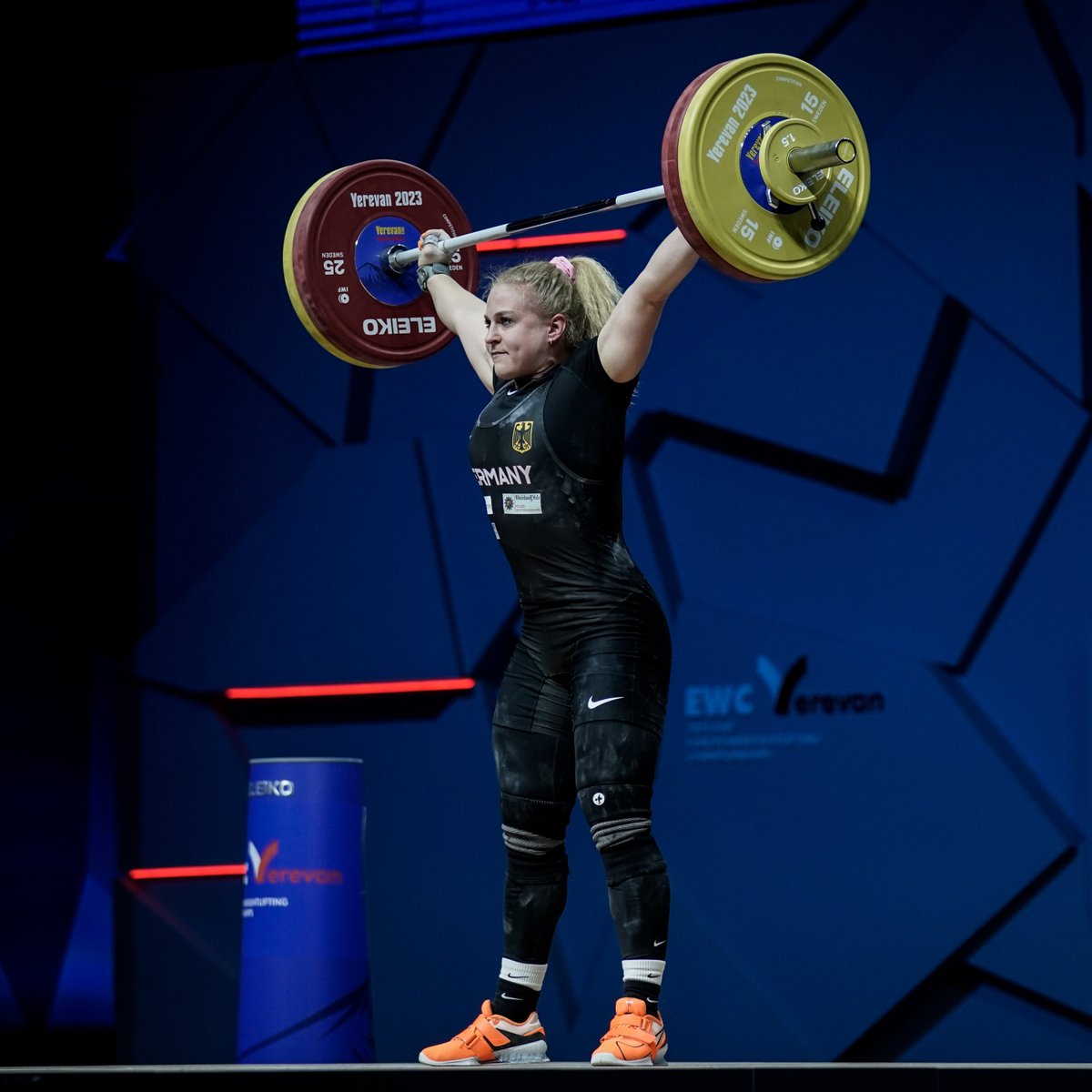 TeamD's tweet photo. ☺️ So schön grinsen nur #Medaillengewinner und #Medaillengewinnerinnen!

🥉🥉 DOPPEL-BRONZE in Armenien! 🔝
#LisaMarieSchweizer und #MaxLang holen mit jeweils starken Leistungen EM-BRONZE! 

👏 #Glückwunsch an euch beiden! 

#TeamD #WirfuerD #Gewichtheben 

📸 Isaac Morillas https://t.co/ks3CwJk2ez