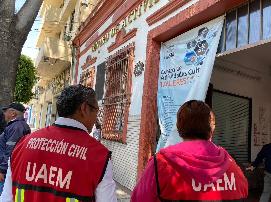 CeAC_UAEMex's tweet photo. Centro de Actividades Culturales participó en #SimulacroNacional2023, ayudaremos a fomentar y consolidar la cultura de protección civil. Agradecemos su amable colaboración.
#SomosUAEMéx  #SomosCultura  #SomosCeAC https://t.co/AljArbTDdJ