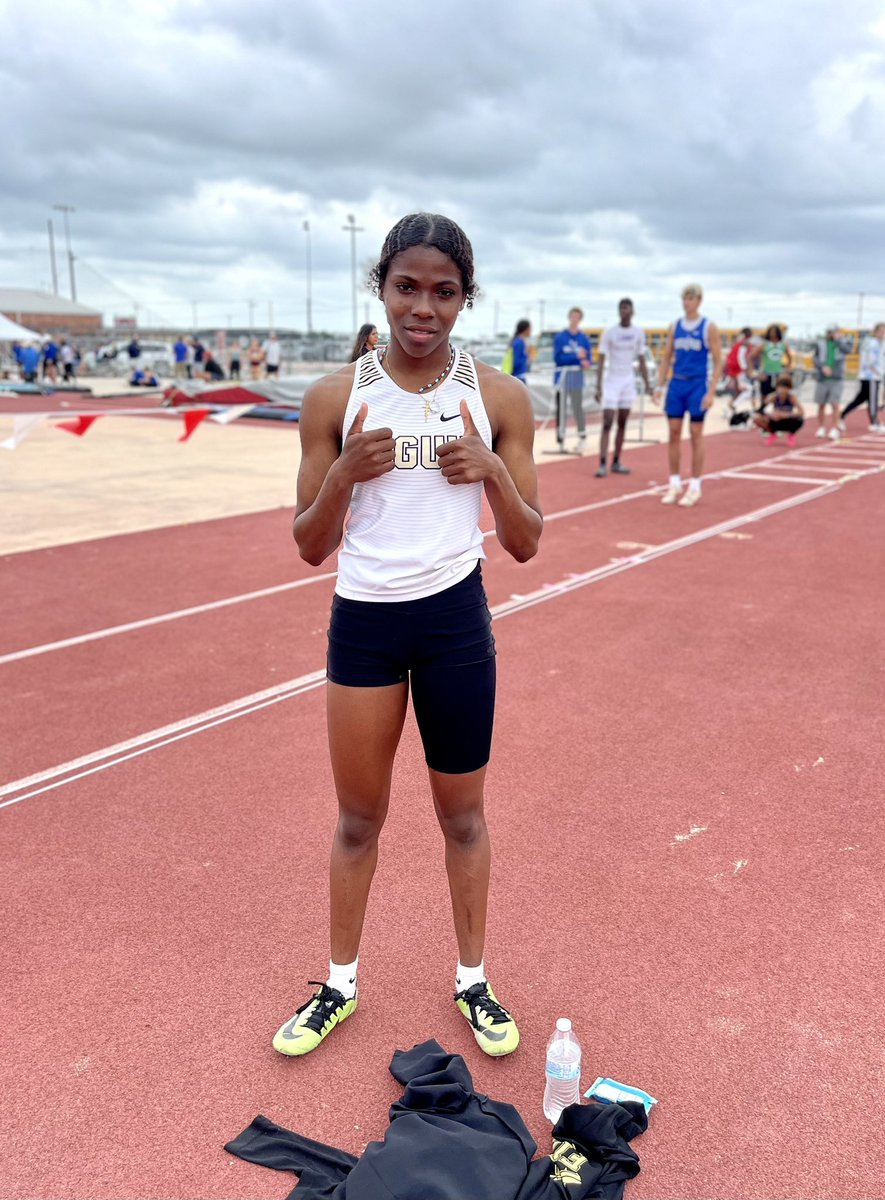 Seguin_Track's tweet photo. @Seguin_Track next 5A Regional Qualifier in Long Jump, Daisha Shular, placing 2nd with a jump of 18-9.
#ItsAGreatDayToBeAMatador #oneheartoneseguin
 @SeguinHSTx @SeguinISD @SeguinSportsBC @SeguinAthletics @kwed @seguingazette @CoachLAlmaraz https://t.co/d1GXTPuQua