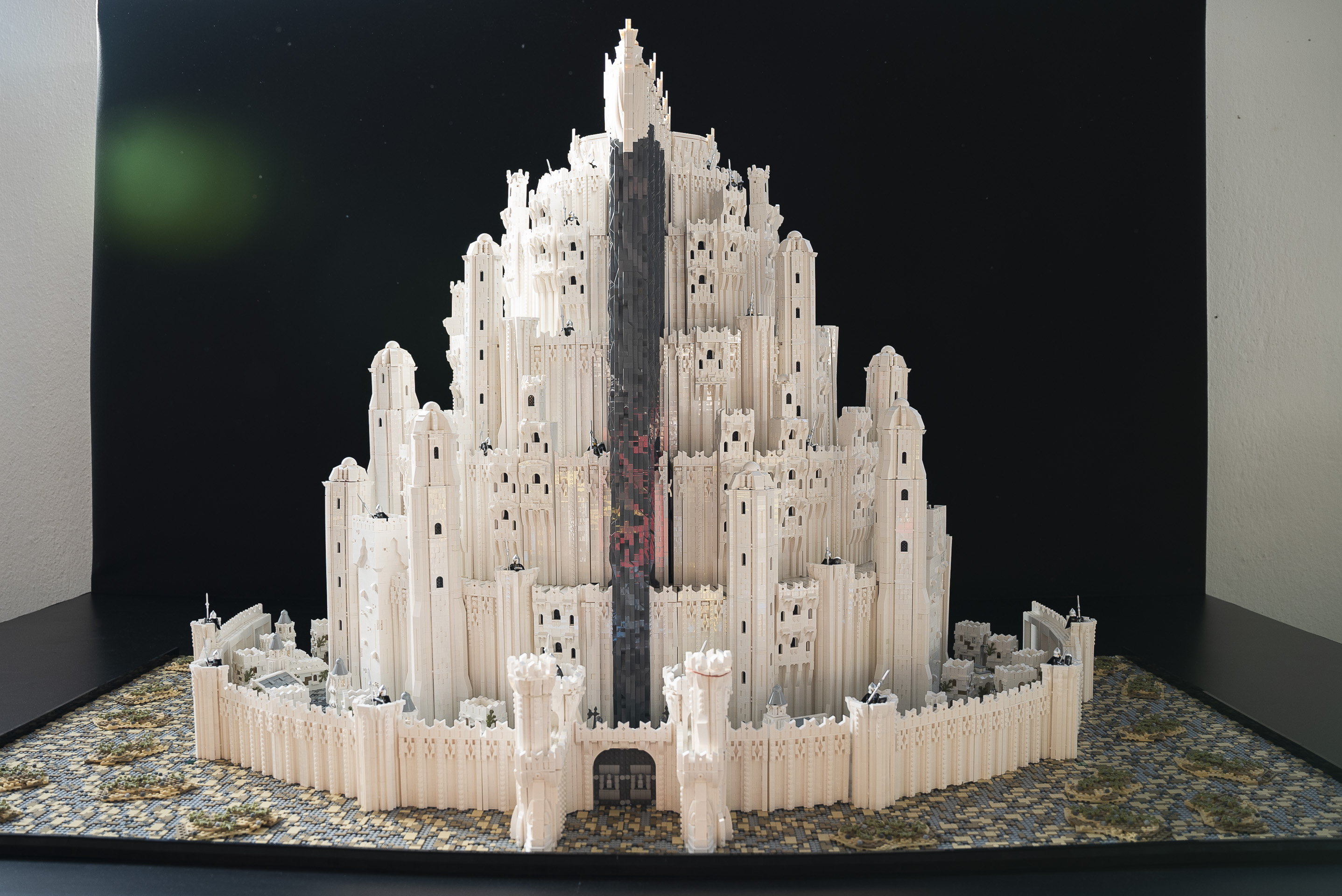 Made a mini Minas Tirith MOC in Lego Architecture style. : r/lego