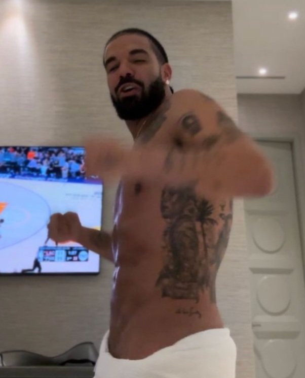Some fans think #Drake has had work done on his abs...thoughts?