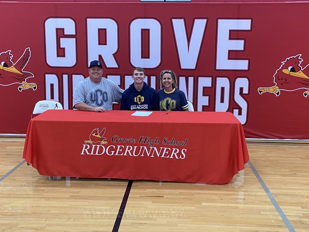 grove_athletics's tweet photo. Congratulations to all out athletes who will be playing at the next level.  Ridgerunner Athletics is proud of you!!! https://t.co/9s5PqmT2az