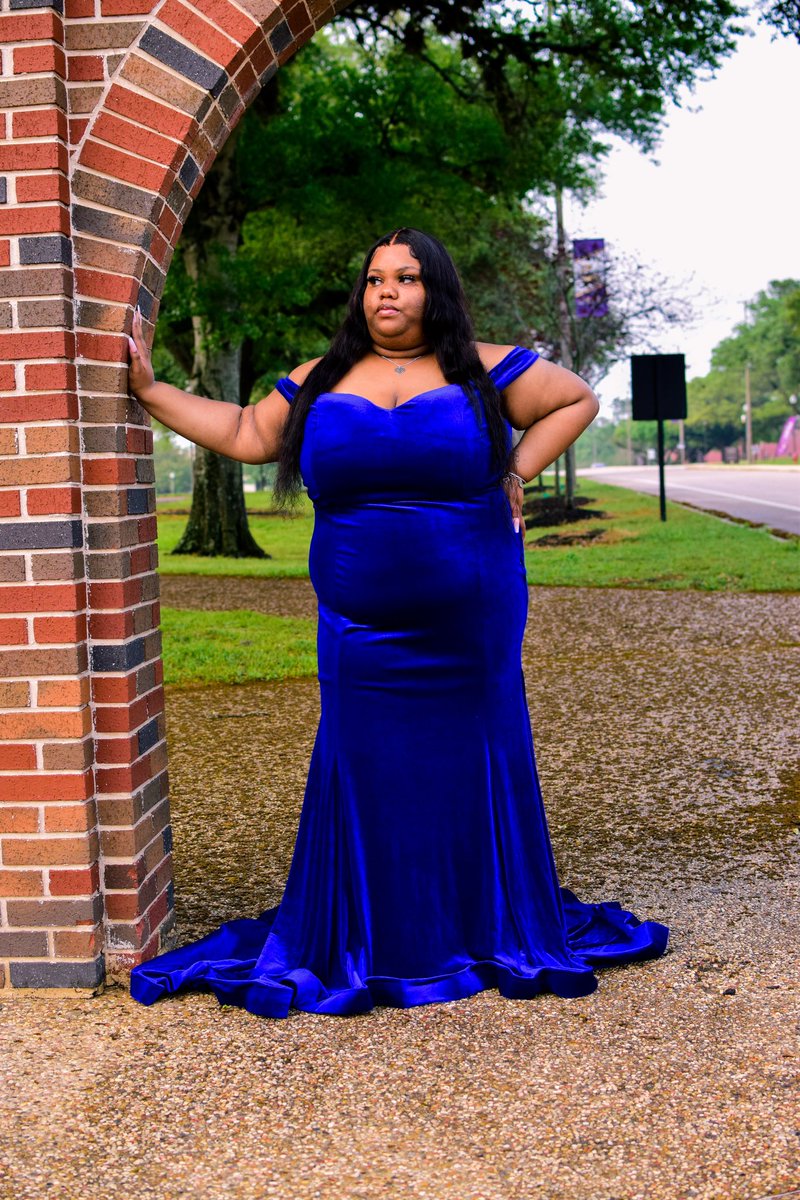 PreciousssHazel's tweet photo. I will forever be Executive DeciΣion:

“You walk into the room and you mean business. You don’t shy away from leadership and you’re willing to make the hard decisions.”

Thank you Delta Alpha for the love, support and sisterhood . Us 4Ever 
#12 Signing Out💙💛
#pvgrad23 https://t.co/FI8O85kYmp