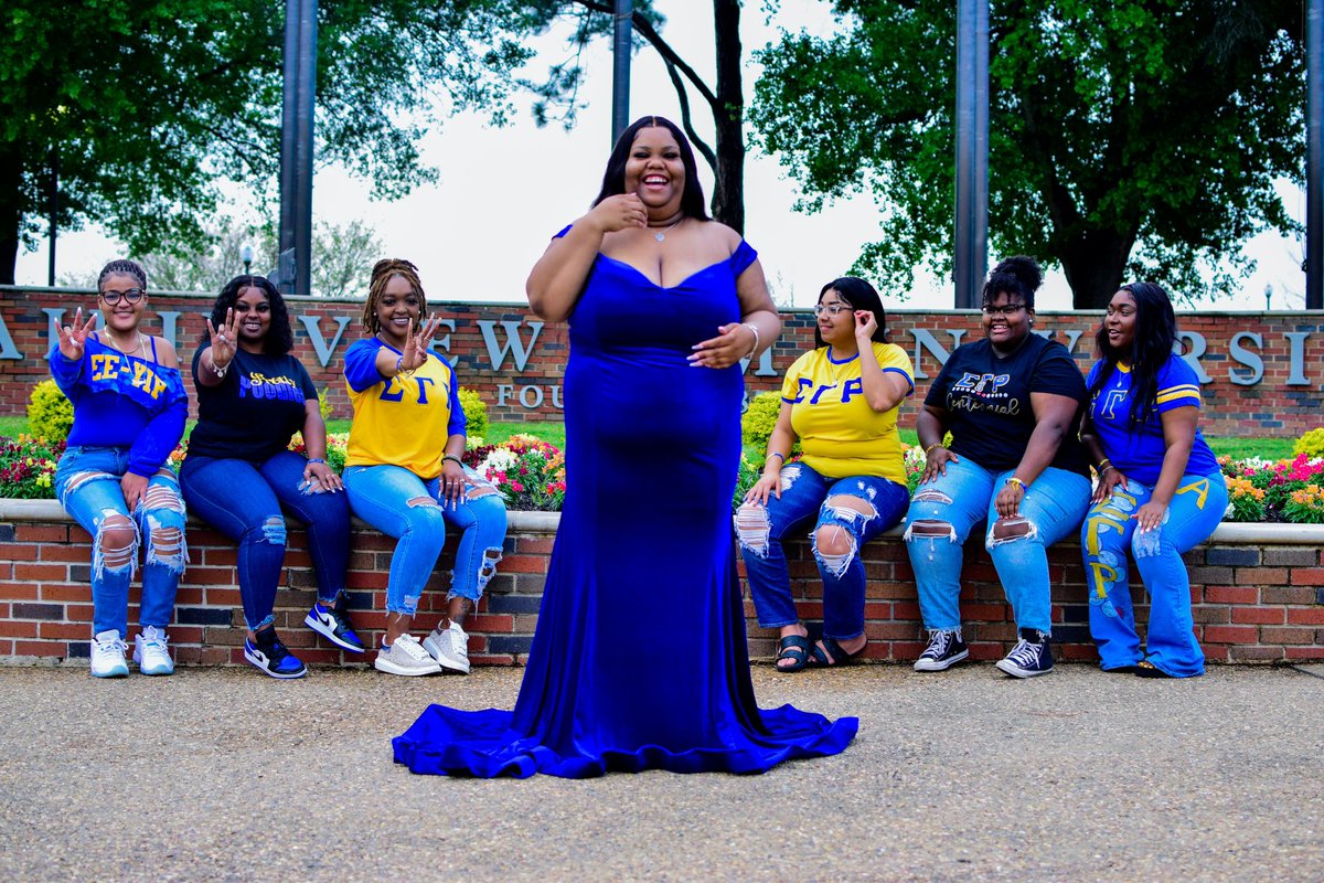 PreciousssHazel's tweet photo. I will forever be Executive DeciΣion:

“You walk into the room and you mean business. You don’t shy away from leadership and you’re willing to make the hard decisions.”

Thank you Delta Alpha for the love, support and sisterhood . Us 4Ever 
#12 Signing Out💙💛
#pvgrad23 https://t.co/FI8O85kYmp