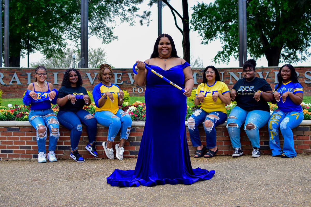 I will forever be Executive DeciΣion:

“You walk into the room and you mean business. You don’t shy away from leadership and you’re willing to make the hard decisions.”

Thank you Delta Alpha for the love, support and sisterhood . Us 4Ever 
#12 Signing Out💙💛
#pvgrad23