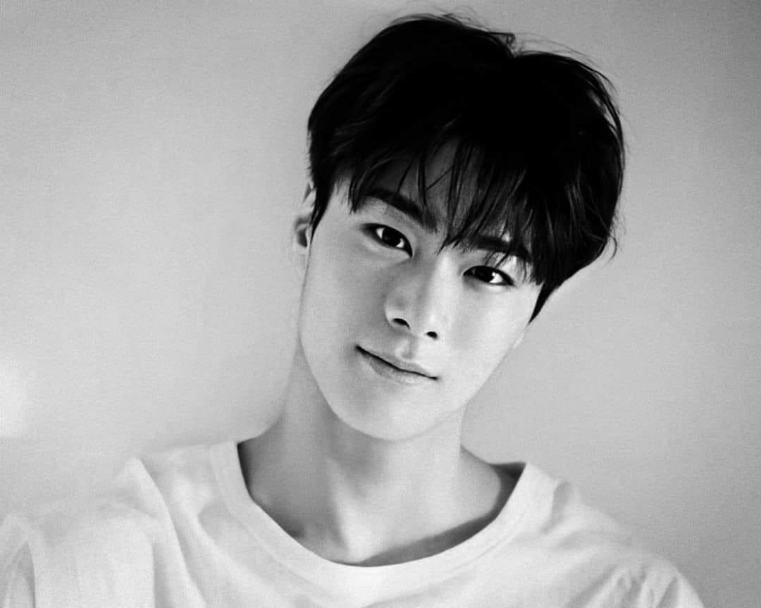 btluvs0613's tweet photo. I still can’t believe that this news is real... This is very heartbreaking even though I don’t know about you. 
   May your soul find peace. sending my deepest condolences to his family and his fans. 
Rest in peace, moonbin 🤍🕊️ https://t.co/aE8kvtOda4