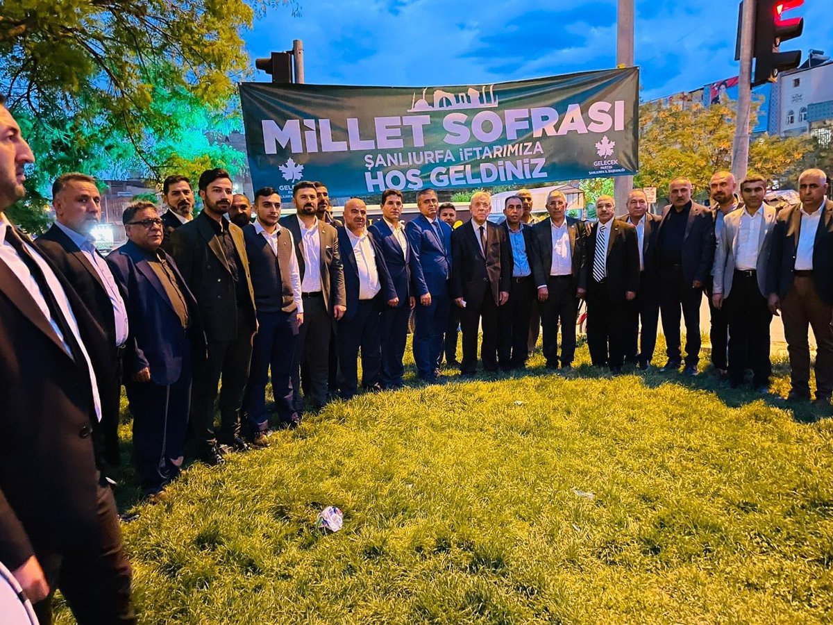 CelebiIzzet's tweet image. #GELECEK_PARTİ Eyyübiye de İFTAR yemeği #MİLLET sofrasında halkımızla buluştuk.

BURASI: #SARAYIN SOFRASI DEĞİL 
#MİLLETİN SOFRASI.?????