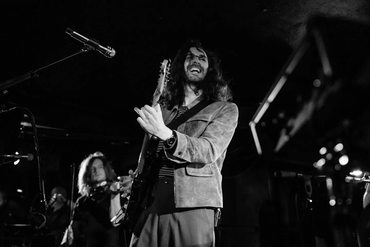 Hozier's tweet photo. Thank you to everyone who came out to Quasimodo last night, that was a lot of fun. Thank you also to all the folks at @latenightberlin for having me! I’ve missed Berlin a lot 🖤

📸 @_CTierney https://t.co/QvhuLu4pip