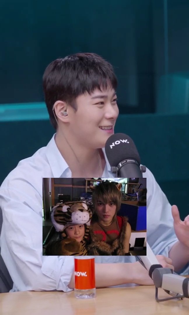 MMooKiiEE's tweet photo. เราเห็นน้องมุนบินมานั้งแต่น้องตัวเล็กแค่นี้เองอ่ะ แม้จะไม่ได้เป็นแฟนคลับแต่ด้วยความที่น้องเคยเป็นมินิดงบังเราก็เห็นผลงานน้องมาโดยตลอด ยังชมเลยว่าน้องโตมาได้เป็นอย่างดีเลยเนอะ ปีก่อนนู้นยังดีใจที่น้องได้โคจรกลับมานั่งสัมภาษณ์กับพี่แจจุงอยู่เลย เห็นข่าวแล้วมันใจหายมากจริงๆ เศร้าอ่ะ https://t.co/lefAl2na2Z