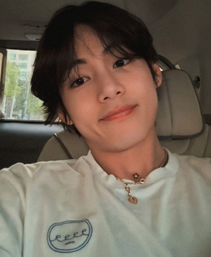 lvrvkook's tweet photo. #taekookau where ─ https://t.co/fhRzTINzIb