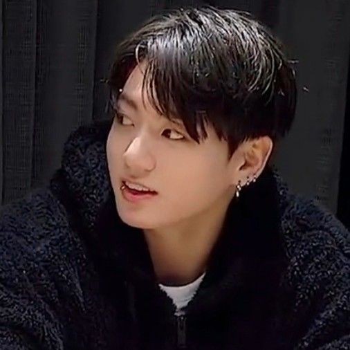 lvrvkook's tweet photo. #taekookau where ─ https://t.co/fhRzTINzIb