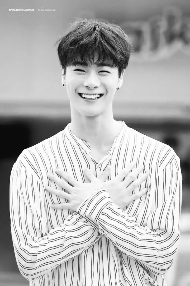 ssnoopdan's tweet photo. Puede que tu paso por el mundo fuera fugaz, pero la llama que dejaste encendida es inapagable. Gracias por tanto, Moonbin 🤍

Nuestras más sentidas condolencias a todas aquellas personas que en vida conocieran a este hermoso ser.

#MOONBIN #ASTRO https://t.co/epP5prpanx