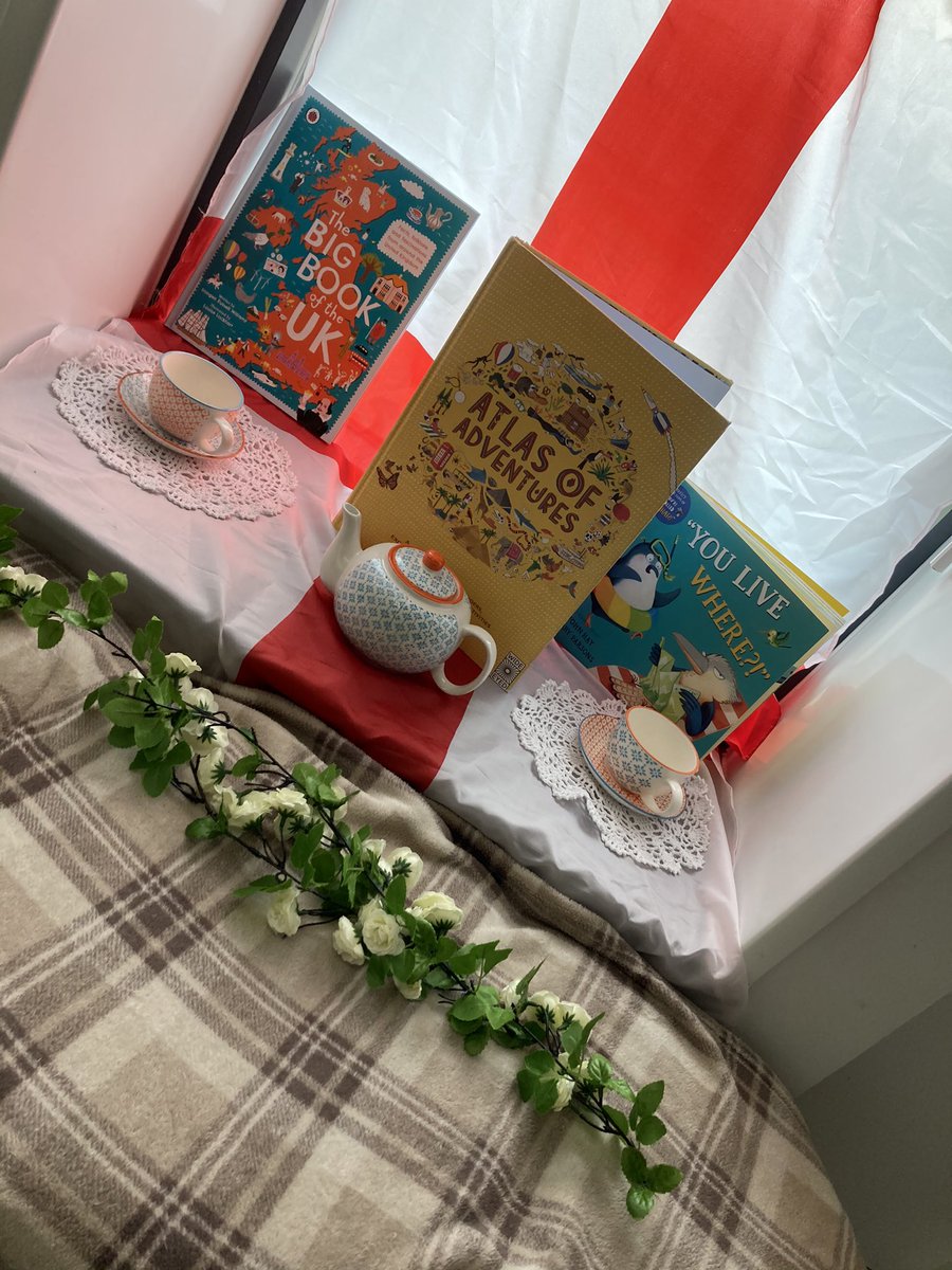 AaronWanford's tweet photo. Came across this beautiful little #reading and topic area @GRPACedar this morning! #guessthetopic #diversity @FloellaBenjamin @GreenRidgeR2 https://t.co/mTa9eQYN8K