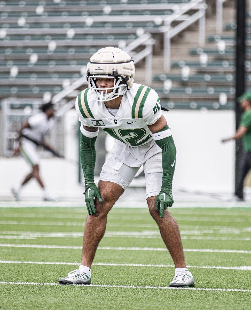 dontezfagan's tweet photo. #AGTG 💚🥼 https://t.co/GziXL6BTeg