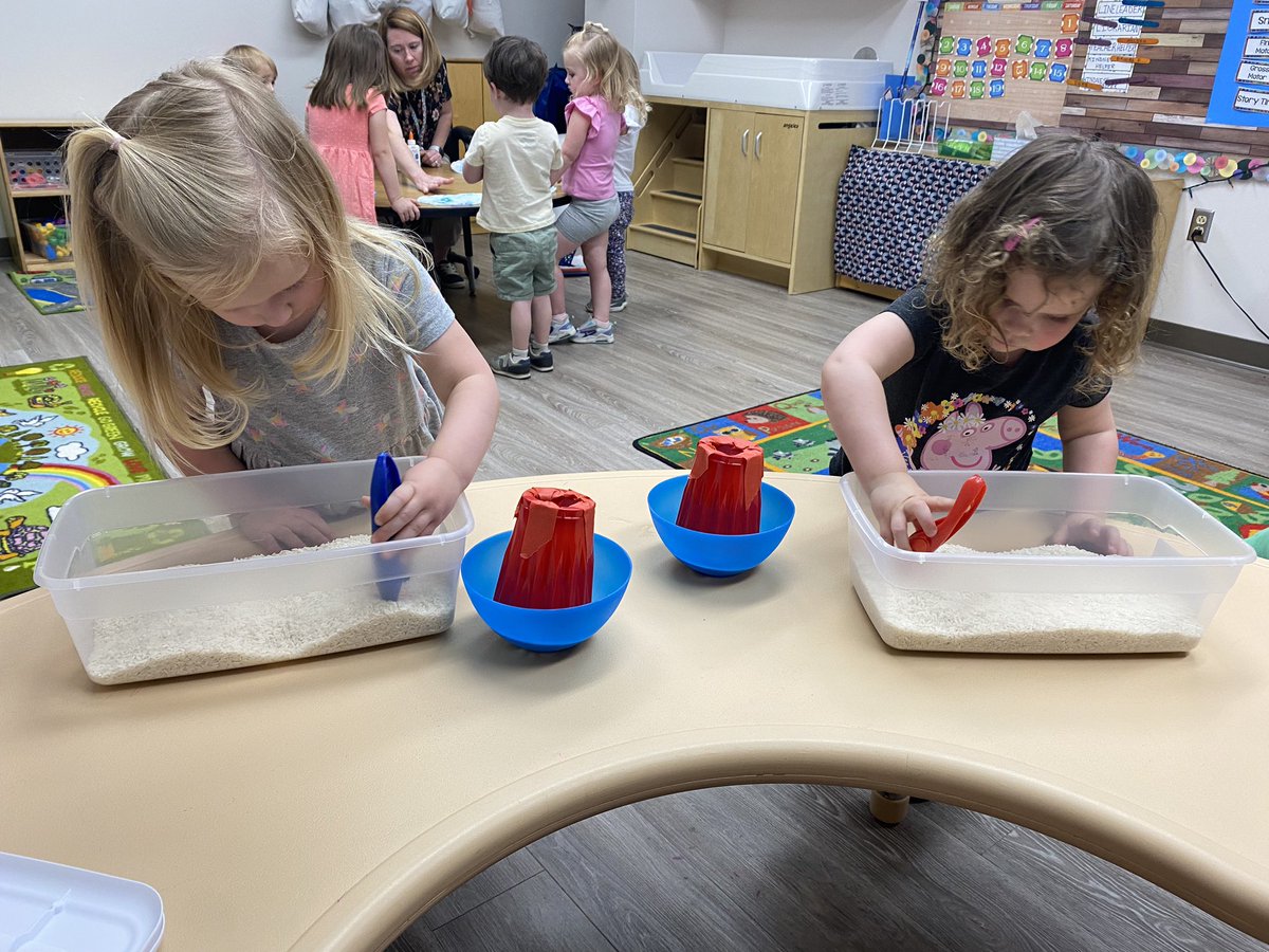 CCLSMcDaniel's tweet photo. Crestwood 2s practice #FineMotor skills while hunting for Zoo Animals in rice bins. @CCLSChargers https://t.co/NMMb0iNzeV
