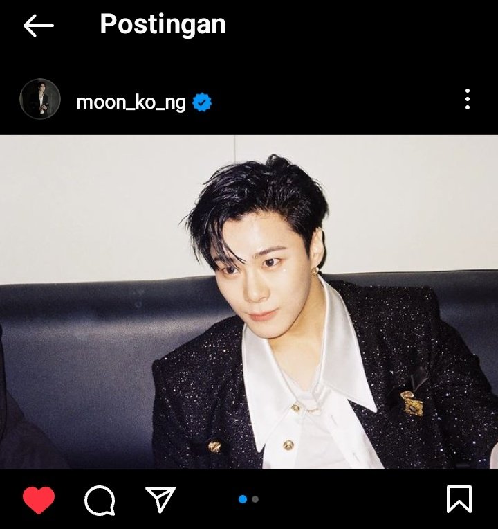 iam_dyass's tweet photo. Kamu itu salah satu penyemangat hidup aku mbin
Tapi ternyata aku, para member astro, keluargamu, sahabat²mu dan aroha belum bisa buat kamu semangat hidup
Yang tenang yang sayangku moonbin❤️
#RestInPeace #MOONBIN #astro #aroha https://t.co/W0aOom4DAU