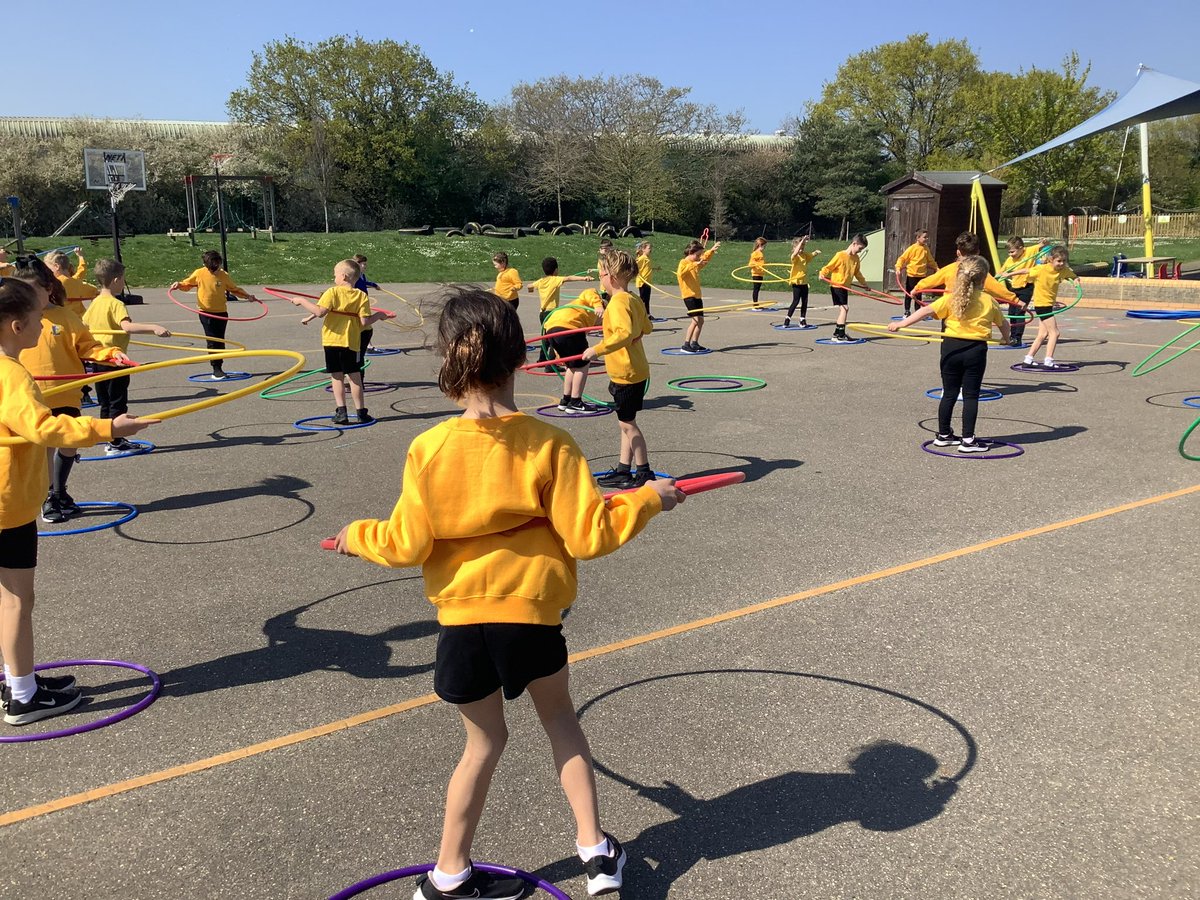 StNicholasCofE's tweet photo. We had a great day in the sun with @HoopGuy and the adults even joined in too.
Thank you for coming to visit us! https://t.co/Nt5JhJbwW6