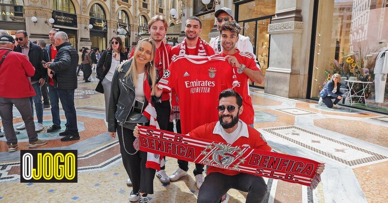 ojogo's tweet photo. Benfica levou equipa de segurança para acompanhar adeptos em Milão https://t.co/GTq2bdTlGs https://t.co/fHqy8puzKZ
