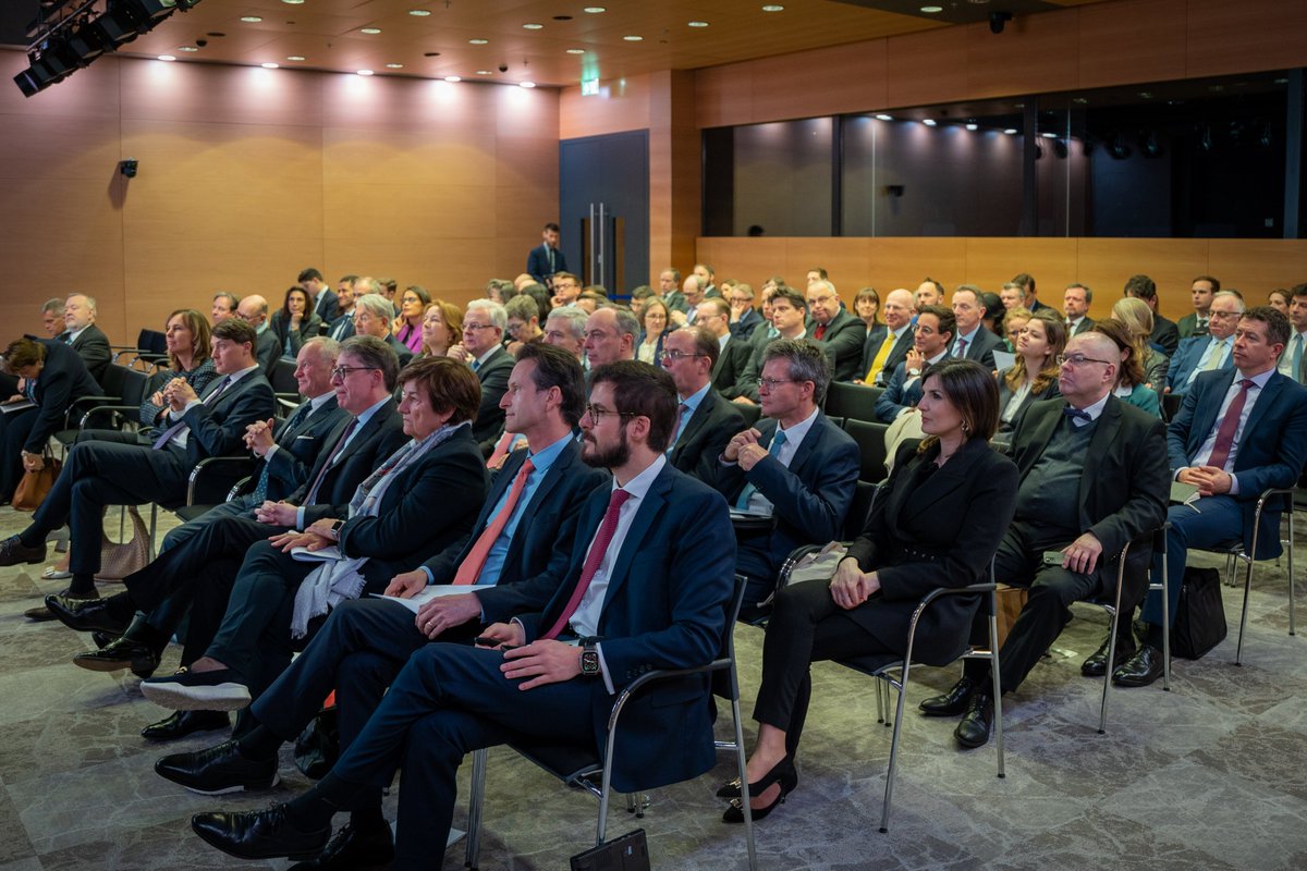 ccluxembourg's tweet photo. #GoInternational
Today we welcomed the 🇱🇺 diplomatic corps for the biannual Diplomatic Conference, to touch base with recent developments, have fruitful discussions on foreign trade trends and allow for discussions between diplomats and businesses with concrete projects abroad. https://t.co/M1StztzODG