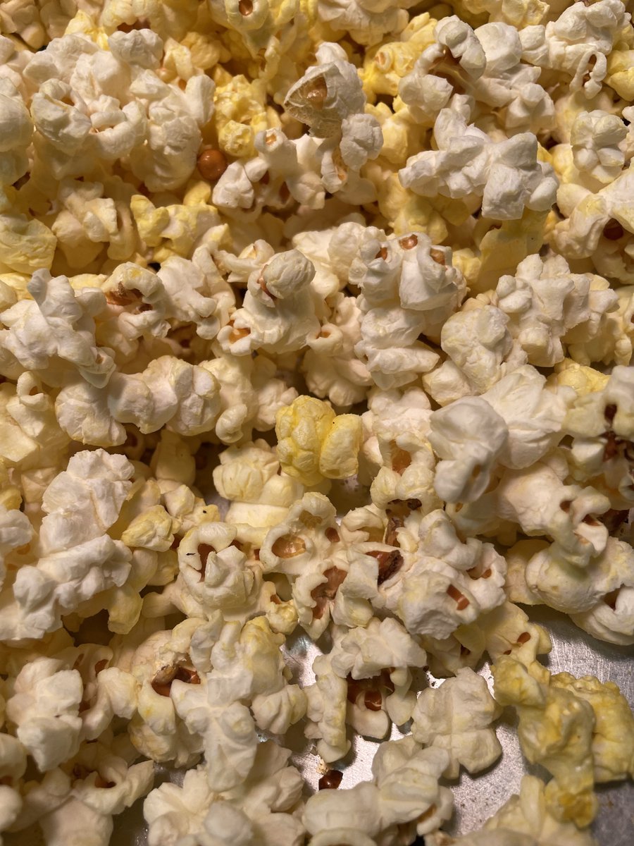 unmc_success's tweet photo. Come grab some popcorn and impress us with your coloring skills! https://t.co/1LRJCudb4m