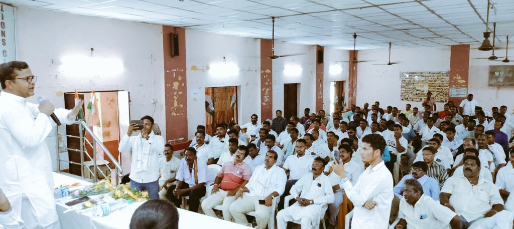 saptagiriulaka's tweet photo. Addressed workers meeting and press meet at Rayagada attended by Ex Chief Secretary &amp; Senior Congress leader Shri Bijay Patnaik, senior @INCOdisha leaders from Rayagada District &amp; PRI Members/Workers. The workers are motivated and gearing up for #Mission2024 #StrongerTogether https://t.co/Q4V4t9cxMC