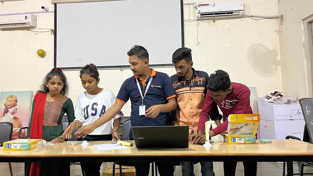 RajStembotix's tweet photo. Innovation Club Prabodh Level Training Day 3 on #ARVR #Robotics #Mechatronics #STEMeducation #3DPen  at Smt.R.P. Chauhan Arts &amp; Smt. J.K. Shah &amp; Shri K.D. Shah Commerce College, Vyara Tapi for Arts and commerce Students.
@PMOIndia
@CMOGuj
@narottamsahoo
@InnoClubCHE
@STEMbotix https://t.co/2hqh7dOWHN