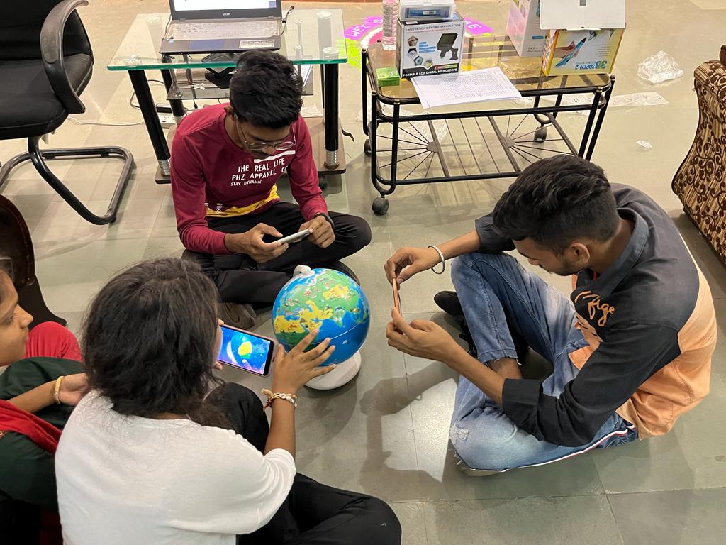 RajStembotix's tweet photo. Innovation Club Prabodh Level Training Day 3 on #ARVR #Robotics #Mechatronics #STEMeducation #3DPen  at Smt.R.P. Chauhan Arts &amp; Smt. J.K. Shah &amp; Shri K.D. Shah Commerce College, Vyara Tapi for Arts and commerce Students.
@PMOIndia
@CMOGuj
@narottamsahoo
@InnoClubCHE
@STEMbotix https://t.co/2hqh7dOWHN