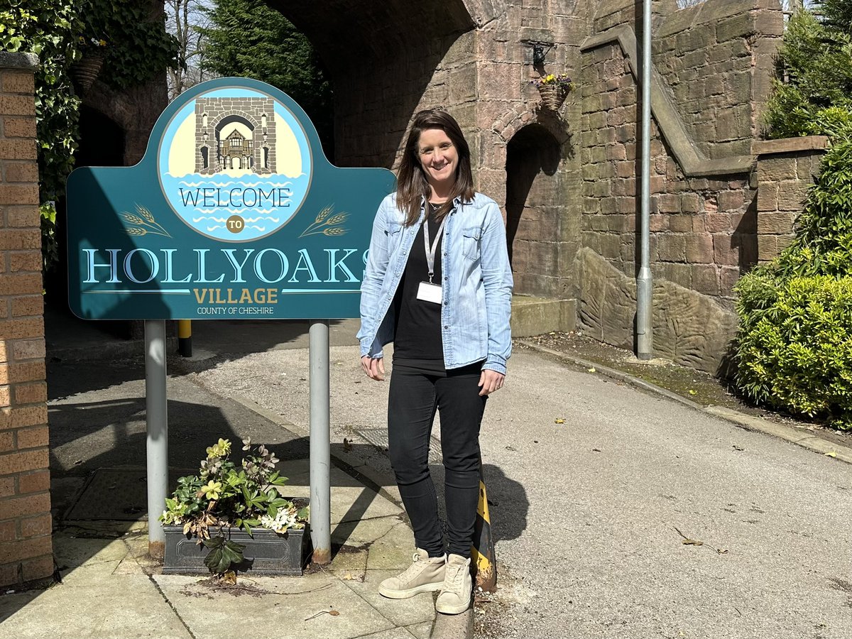 Grateful for a visit to @Hollyoaks last week as part of my @Directors_UK Inspire Scheme. What a lovely bunch they are there! #womenintv #femaledirectors