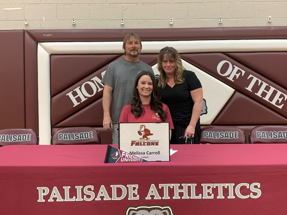 FriendsSoftball's tweet photo. Melissa is officially a Falcon ❤️ https://t.co/4BAGVf6VIz