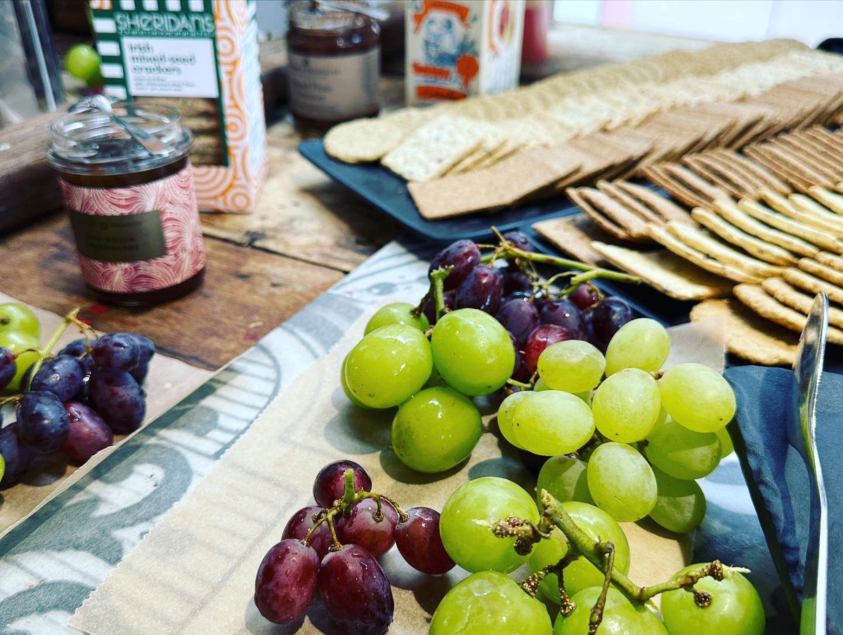 Small cheese pop up with <a href="/NealsYardDairy/">Neal's Yard Dairy</a> finest cheese🧀🍇