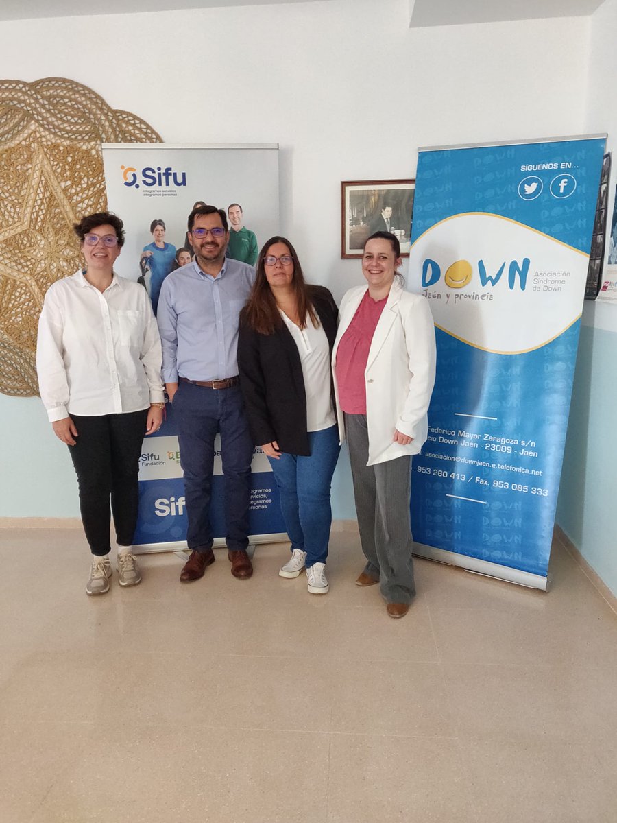 Ayer, 18 de abril, han estado en nuestra entidad el Gerente de grupo SIFU, Raúl Cabrera y la técnica de la Unidad Apoyo de grupo SIFU, Laura Román para renovar el convenio.
<a href="/grupo_sifu/">SIFU</a>
@downjaen_oficial
@downespana
<a href="/FundlaCaixa/">Fundación ”la Caixa”</a>
@fundlacaixa
#incorporaFundlaCaixa