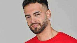 locrack's tweet photo. #TierraDeNadie7 #SVGala7 #SVGala8 
Quien queréis que se vaya ?
🔁 Yaiza
❤️ Manuel https://t.co/Cf0oo0l1hS