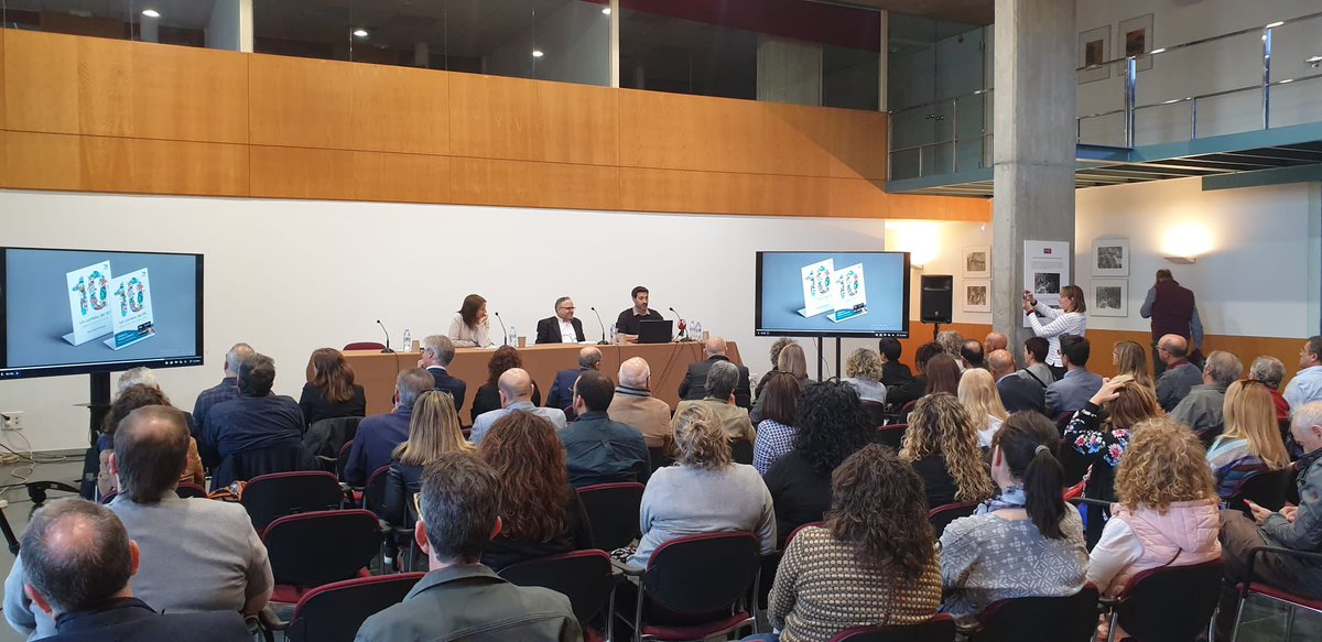 viccomerc's tweet photo. Avui hem celebrat l’acte dels 10 anys de la @TargetaUrbana el projecte que ha donat vida i sentit a la creació de @viccomerc. Avui recollim els resultats del nostre esforç, constància i resiliència. Gràcies a tots els que l’heu fet possible. Per molts anys! #somuncomerçde10!💚 https://t.co/T2V2TLEJL6