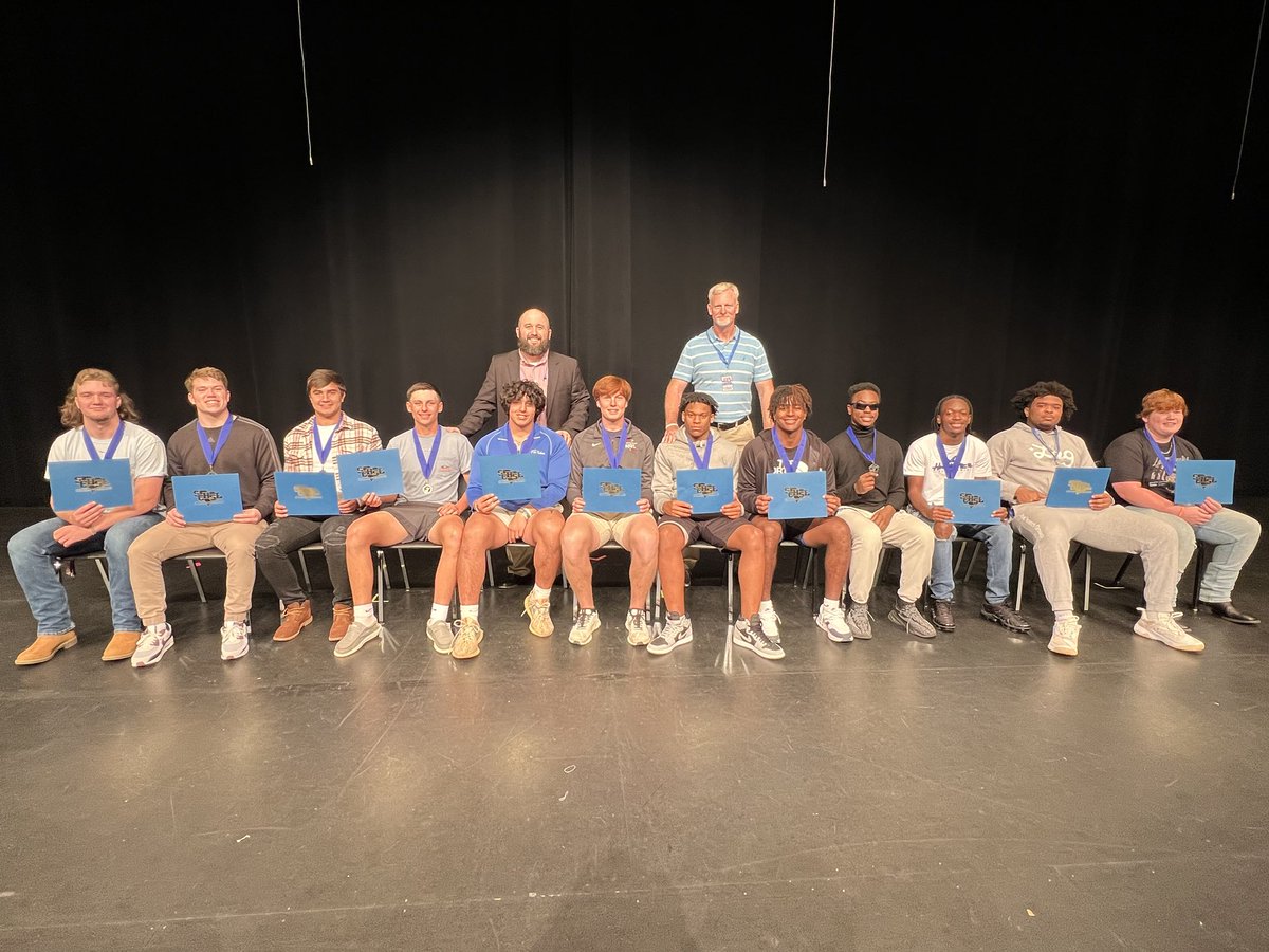 ReggieShaw77's tweet photo. Super proud of our @SCHSL Scholar Football Athletes! #ChasingGreatness ⁦@ByrnesFootball⁩ ⁦@JFBHSRebels⁩ https://t.co/Ep3CpnEij8