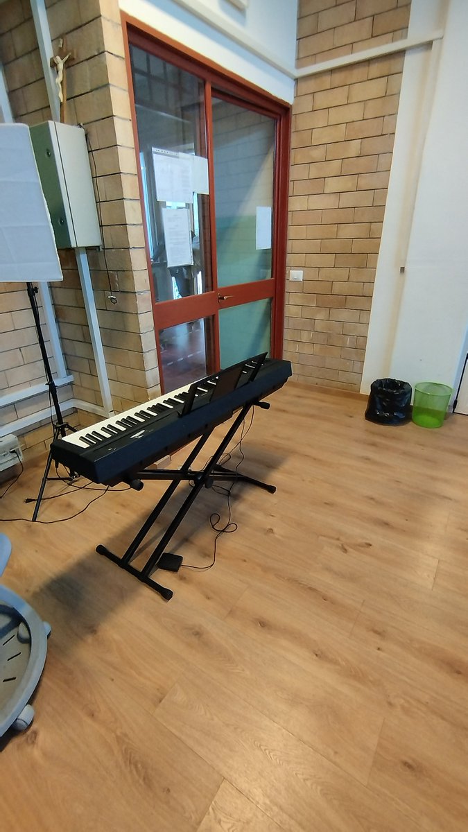 LizBerliocchiB's tweet image. #Scuola,#docenti a #colloquio con i #genitori. Sono momenti importanti, sia dal punto di vista didattico che umano. Si cresce insieme. Questo vale per #studenti, #famiglie, #insegnanti.