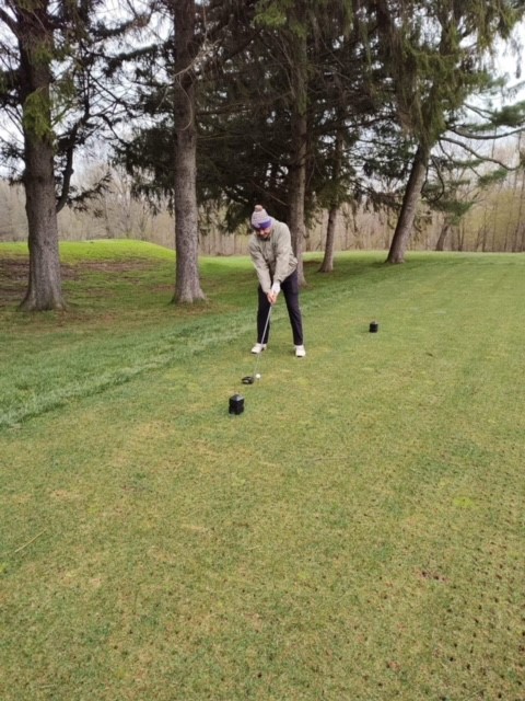 ErieCountyParks's tweet photo. We love our die-hard golfers! Even in 40-degree, snowy weather, our golfers are out there swinging.  Warmer weather is coming, and #YourErieCountyParks and golf courses are open and ready for you!    https://t.co/ttg2kbGrFj https://t.co/Gb3pPISkNx