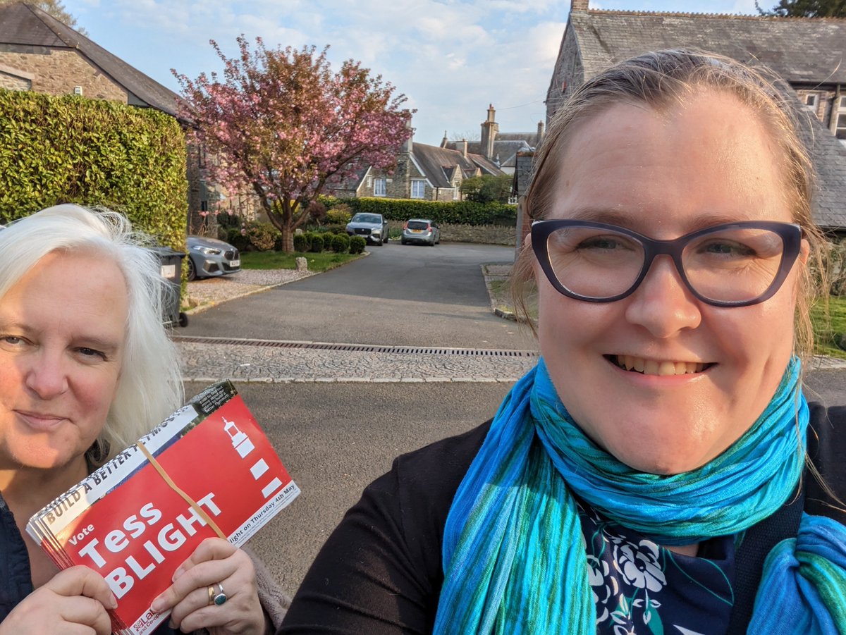 CreeCharlotte's tweet photo. A lovely sunny evening in #Eggbuckland with @jemimalaing. 
Lots of new voters for @tessblight our great @PlymouthLabour 
 #LocalElections2023 candidate! People love it when the candidate lives just down the road! https://t.co/Dse5zPzMAe