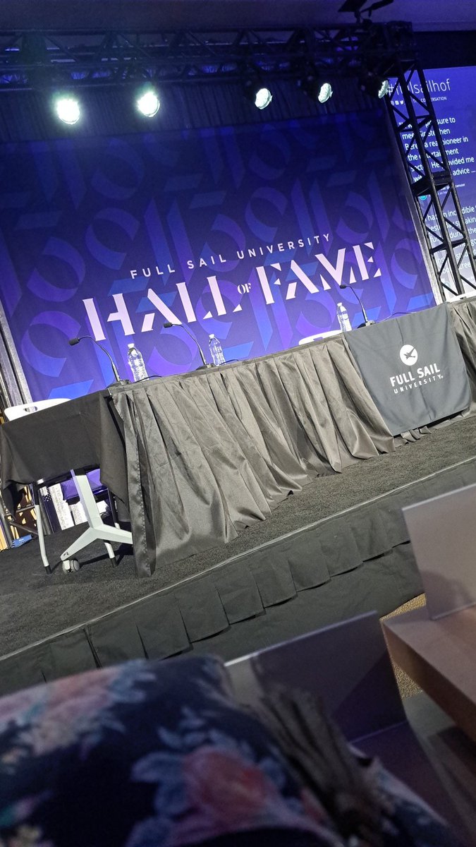 Front row seat at #FullSailHOF 😌💅🏻
<a href="/FullSail/">Full Sail University</a>