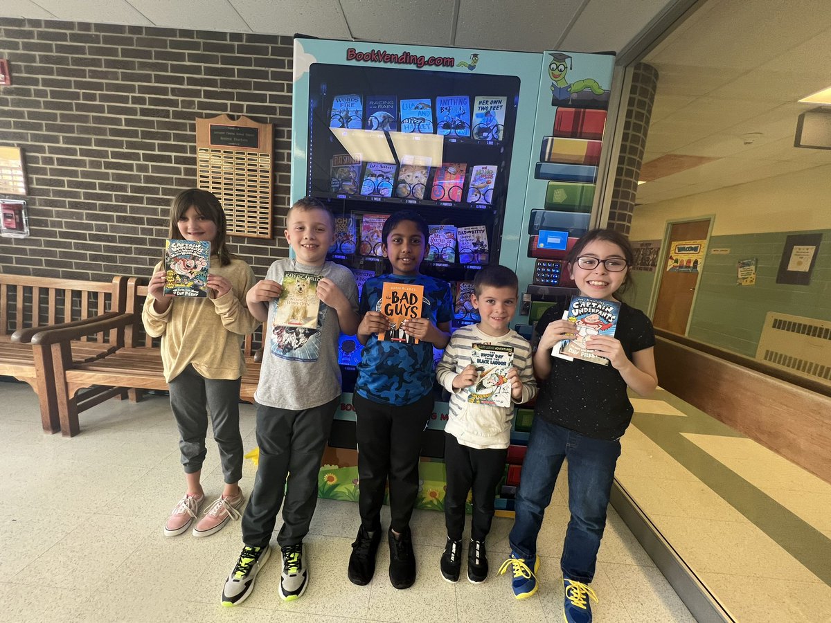 Darn3rdgrade's tweet photo. The students were so excited to cut the ribbon on our new school vending machine!  Thanks PTO! https://t.co/zN42upxxhr