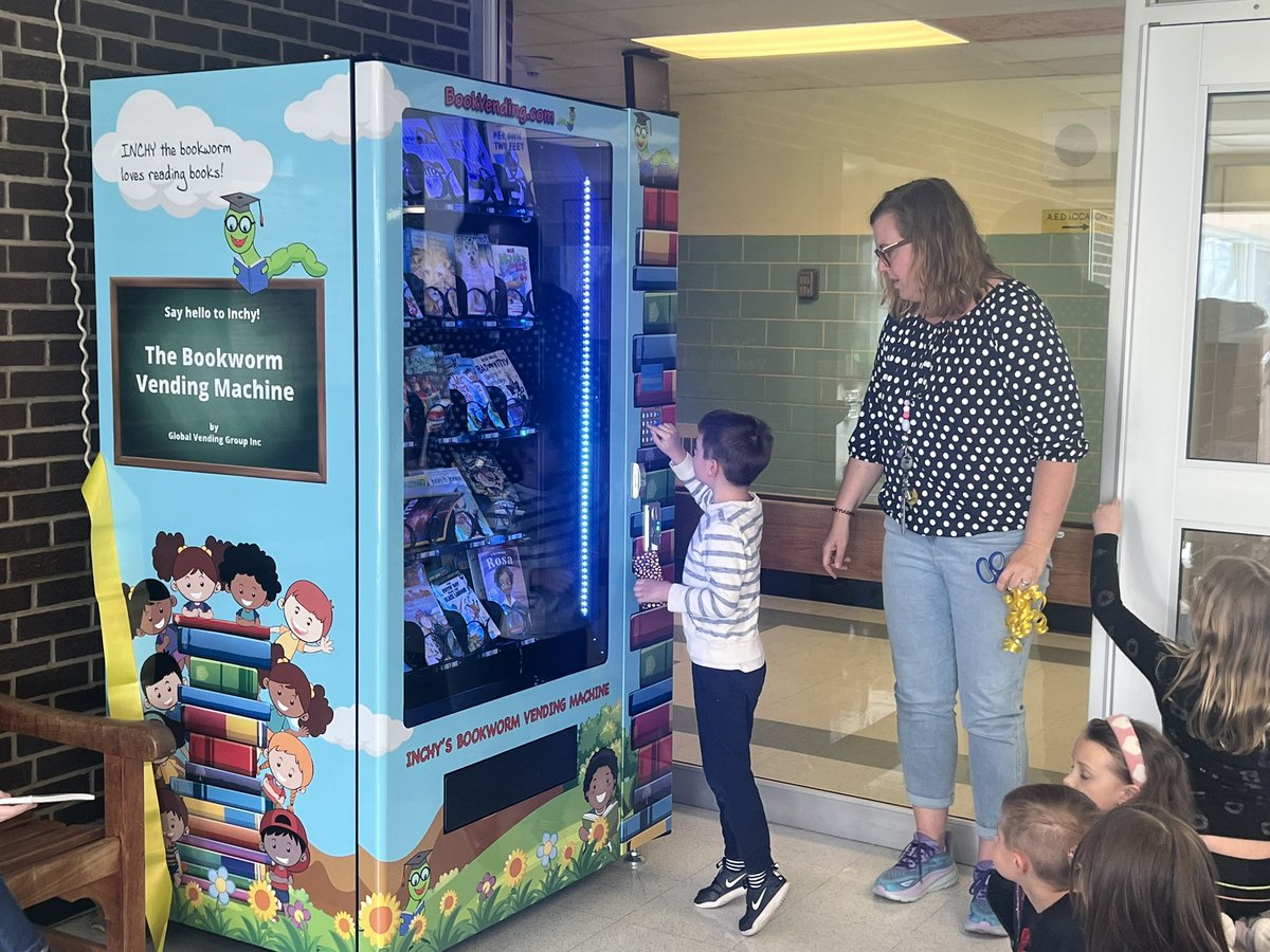Darn3rdgrade's tweet photo. The students were so excited to cut the ribbon on our new school vending machine!  Thanks PTO! https://t.co/zN42upxxhr