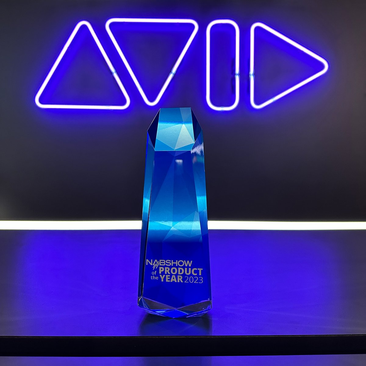 The world's surging appetite for content means production teams need storage flexibility. Enter Avid NEXIS | F2 SSD, NAB PRODUCT OF THE YEAR winner! Great to finally be back at <a href="/NABShow/">NAB Show</a> with tons of innovations that move the needle for our customers.

#nabshow #avid #avidnexis