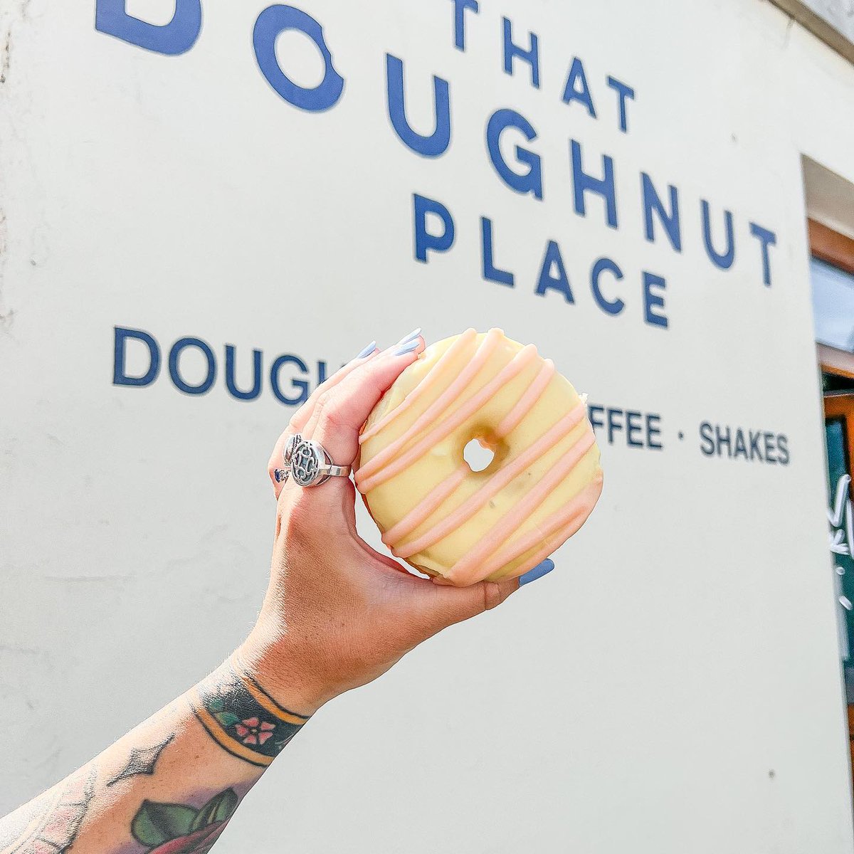doughnutplace's tweet photo. Mango &amp; Passionfruit 👌 With the glorious weather comes glorious doughnuts 🍩🙌 Available this week at thatdoughnutplace https://t.co/naIrm1tekX